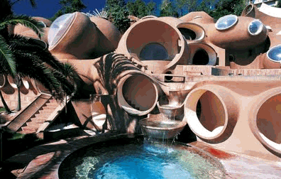 Pierre Cardins Bubble Haus in Cannes