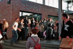 Espritmania-im-Metzingen-Outlet